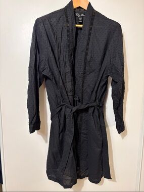 Eileen West Black Lace Robe Size Large Cottagecore Swiss Dot Lace Pintuck Dainty